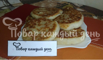 Сырные лепешки с ветчиной