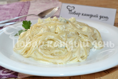 Спагетти с сырным соусом